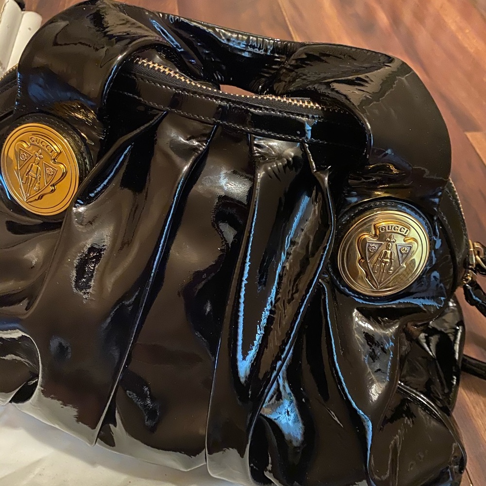 Authentic Gucci - Picture 7 of 8